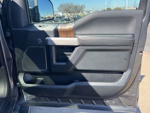 Certified 2019 Ford F150 Lariat w/ Equipment Group 502A Luxury image 11