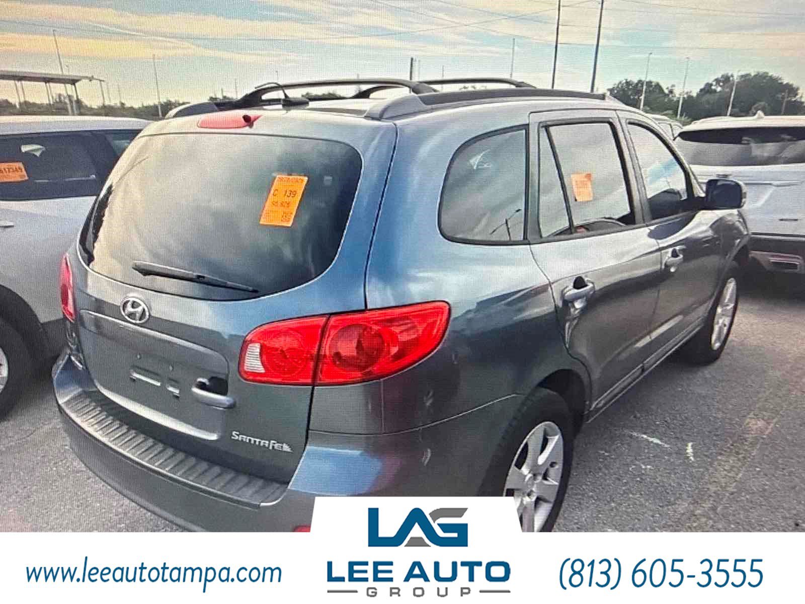 Used 2009 Hyundai Santa Fe SE FWD image 2