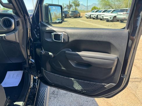 Certified 2023 Jeep Gladiator Sport w/ Trailer Tow Package AWD/4WD image 16