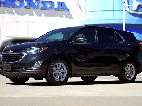 Used 2018 Chevrolet Equinox LT FWD image 1