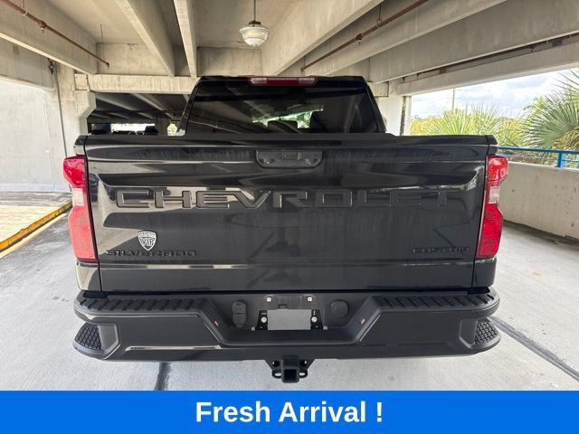 Used 2024 Chevrolet Silverado 1500 Custom w/ LPO, Dark Essentials Package RWD image 17