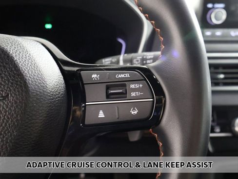 Used 2025 Honda Pilot Sport image 3