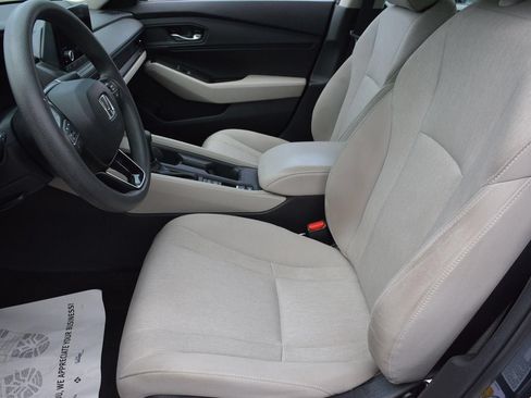 Used 2023 Honda Accord EX image 7