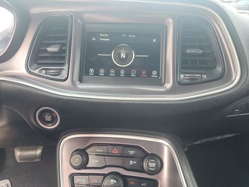 Used 2020 Dodge Challenger SXT image 4