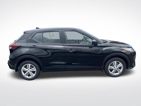 New 2025 Nissan Kicks Play S image 6