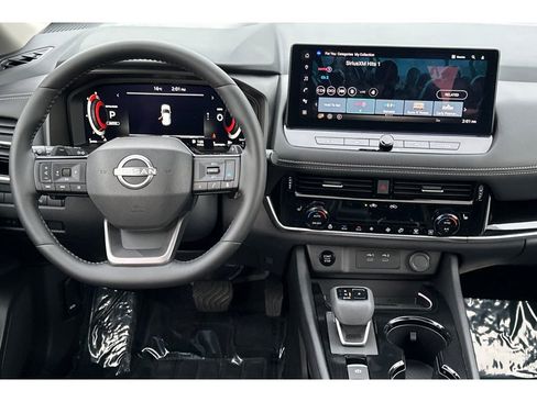 Used 2025 Nissan Rogue SL w/ SL Premium Package image 16