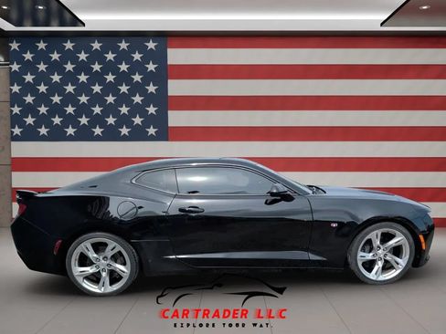 Used 2016 Chevrolet Camaro SS RWD image 8