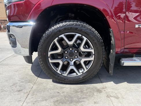 Used 2025 RAM 1500 Laramie AWD/4WD image 25