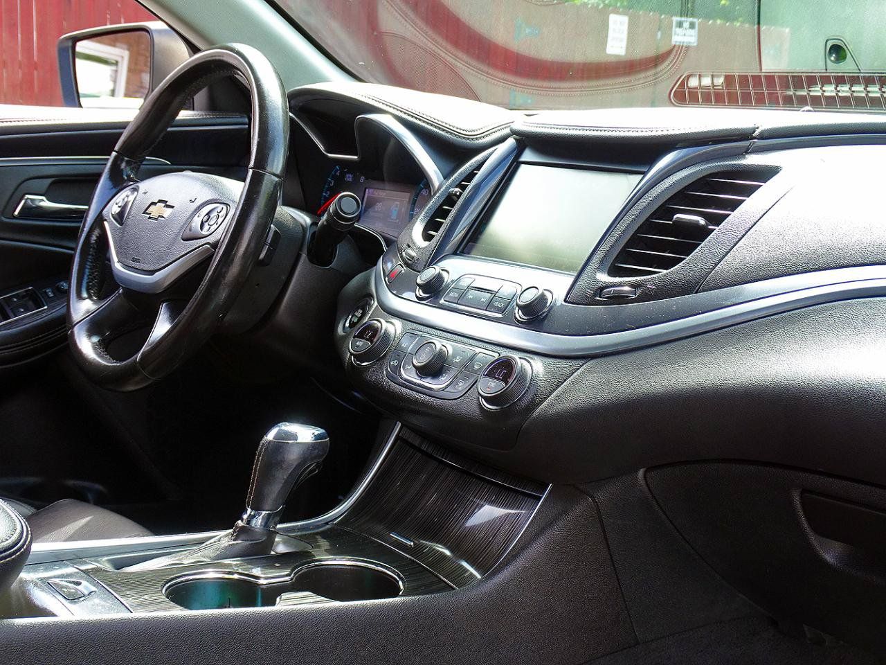 Used 2018 Chevrolet Impala LT FWD image 34