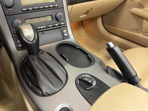 Used 2006 Chevrolet Corvette Convertible w/ Preferred Equipment Group RWD image 63