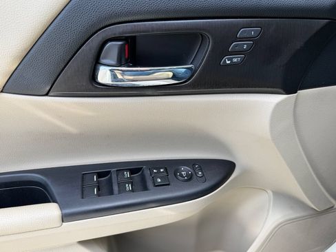 Used 2015 Honda Accord EX-L image 29