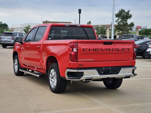 Used 2024 Chevrolet Silverado 1500 LT w/ Z71 Off-Road Package image 6