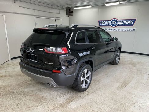 Used 2019 Jeep Cherokee Limited w/ Luxury Group AWD/4WD image 8