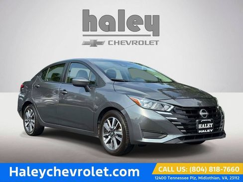 Used 2024 Nissan Versa SV FWD image 1