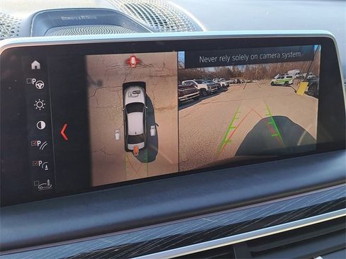 Used 2019 BMW 750i image 14