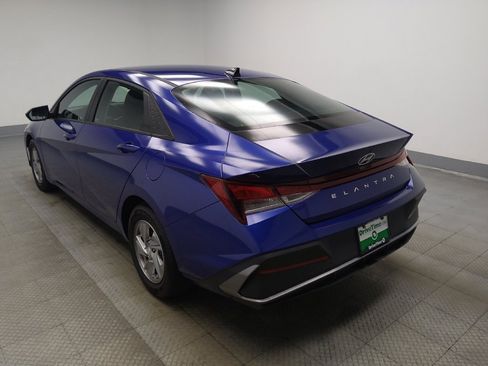 Used 2024 Hyundai Elantra SE FWD image 5