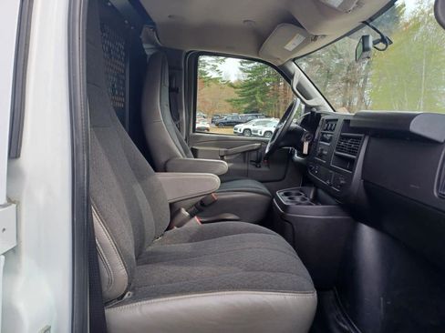 Used 2024 GMC Savana 2500 w/ Driver Convenience Package RWD image 16