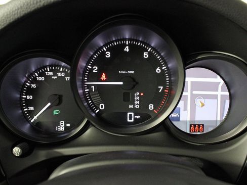 Used 2025 Porsche Macan image 20