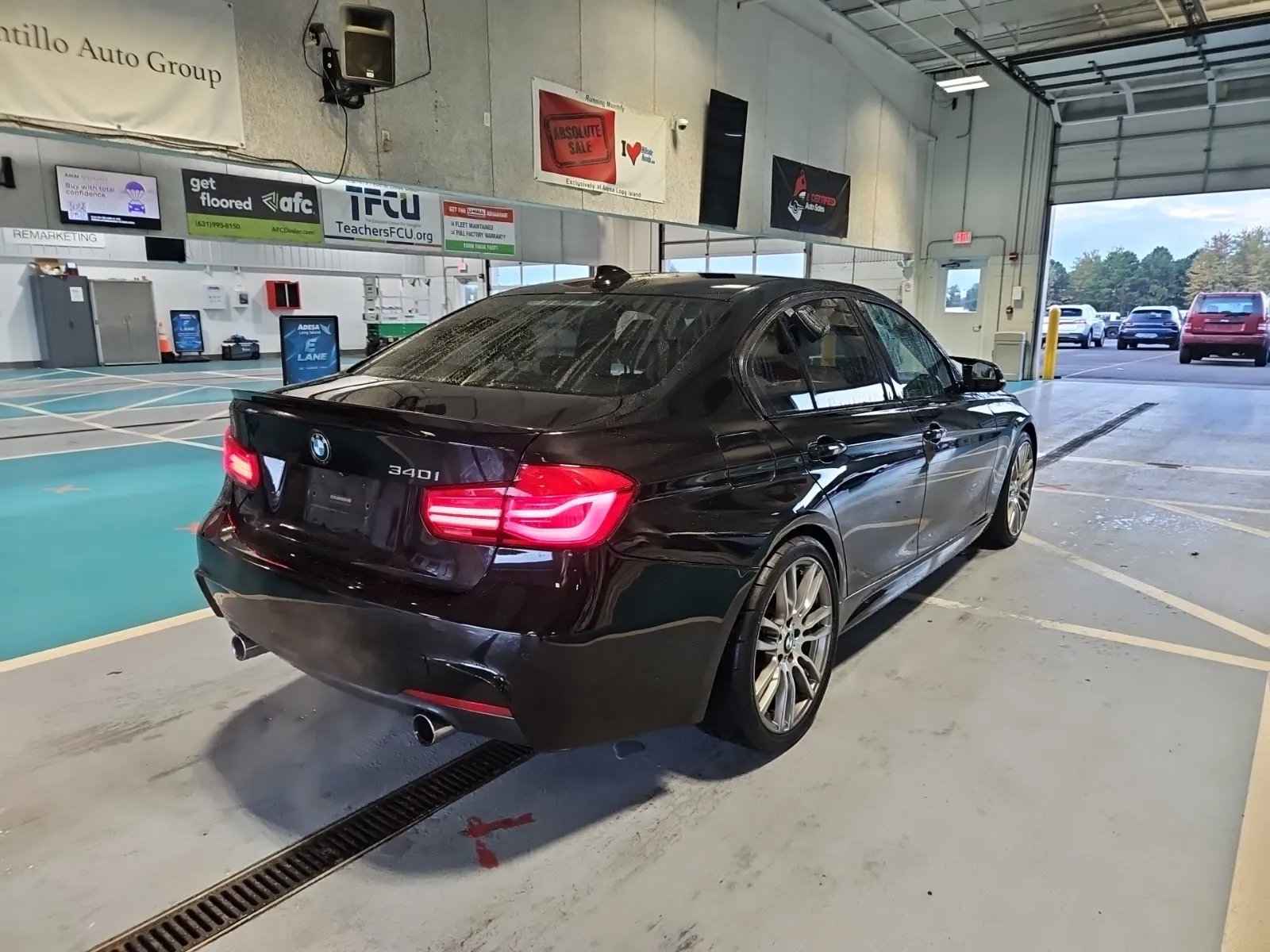 Used 2018 BMW 340i Sedan w/ Premium Package RWD image 13