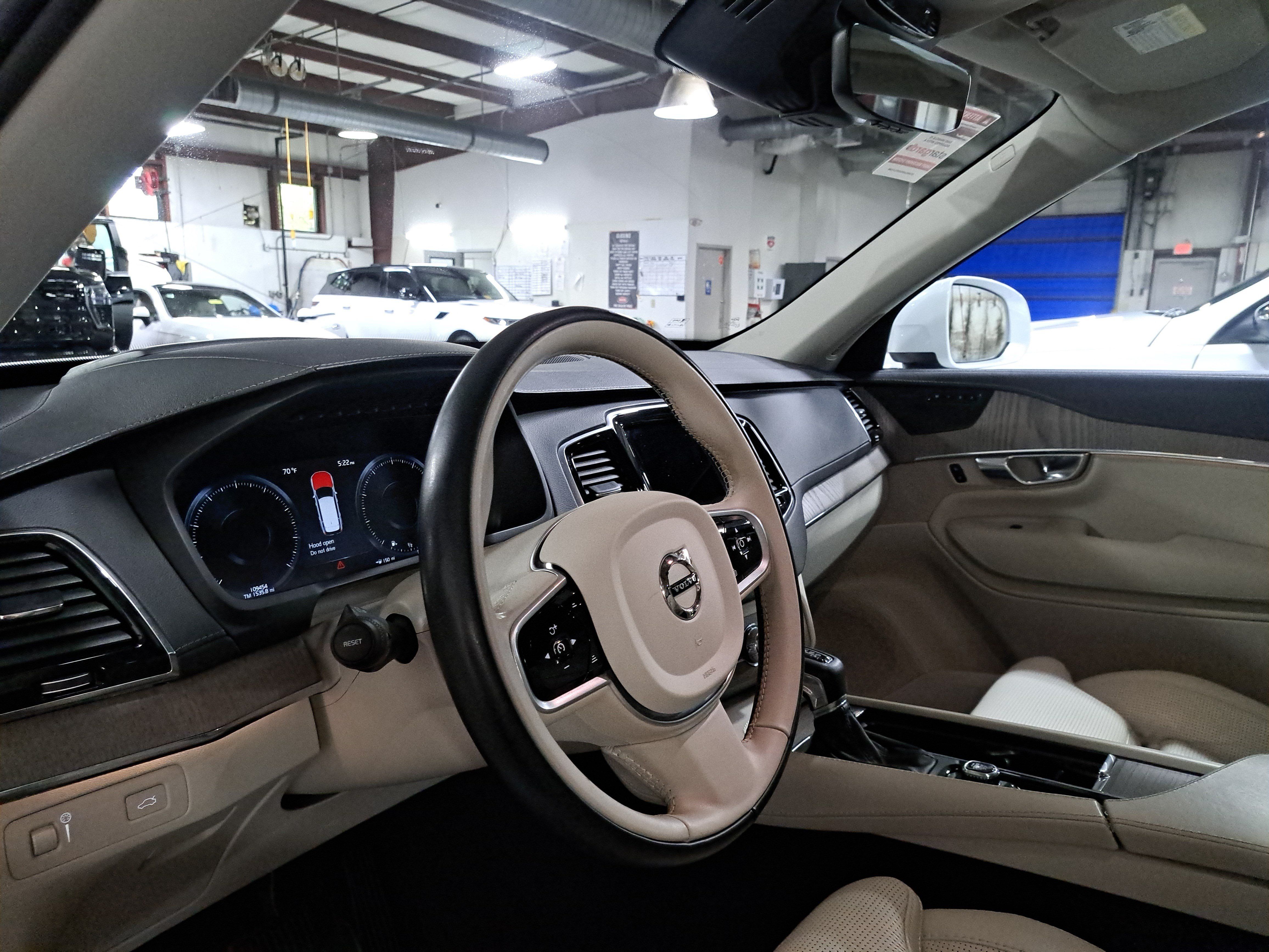 Used 2020 Volvo XC90 T6 Inscription w/ Protection Package Premier AWD/4WD image 17