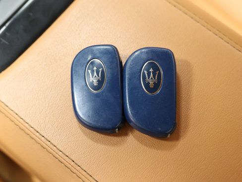 Used 2009 Maserati GranTurismo S RWD image 5