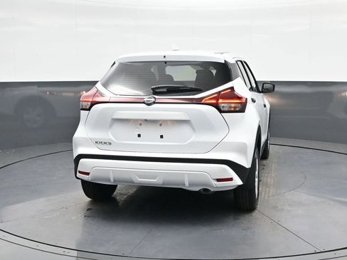 New 2025 Nissan Kicks Play S image 6