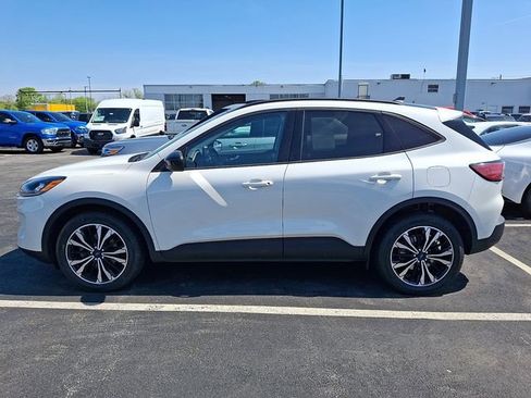 Used 2022 Ford Escape SEL w/ SEL Stealth AWD Package image 4