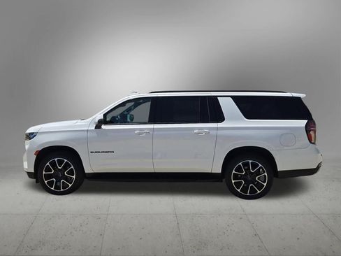 Used 2022 Chevrolet Suburban RST w/ Luxury Package RWD image 3