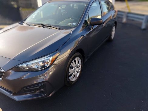Used 2019 Subaru Impreza 2.0i image 2