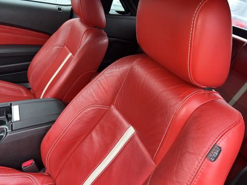 Used 2010 Ford Mustang GT image 10