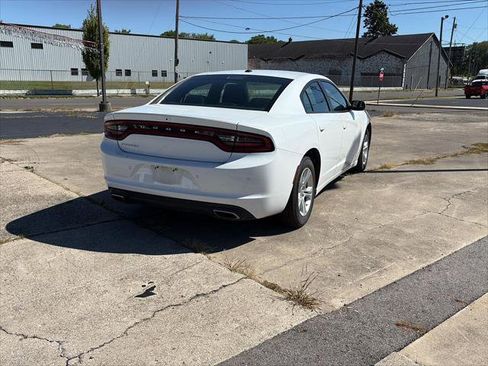 Used 2022 Dodge Charger SXT image 3