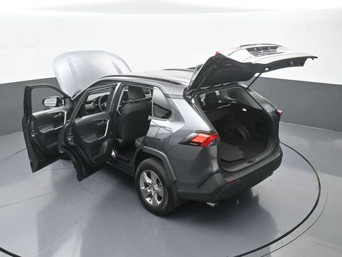 Used 2024 Toyota RAV4 XLE AWD/4WD image 60