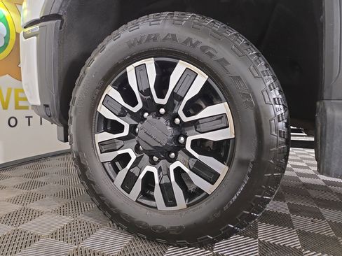 Used 2024 GMC Sierra 2500 Denali Ultimate w/ LPO, GMC Protection Package image 34