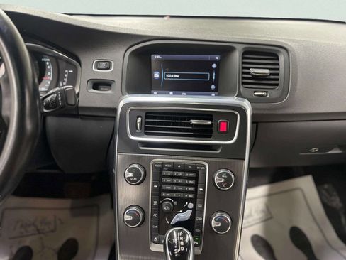 Used 2015 Volvo S60 T5 Premier Plus image 25