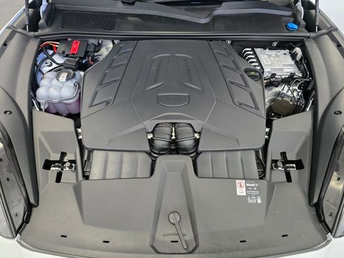 New 2025 Porsche Cayenne S image 11