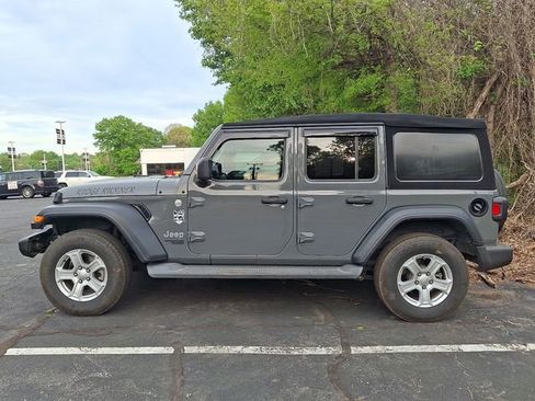 Used 2019 Jeep Wrangler Unlimited Sport S image 7