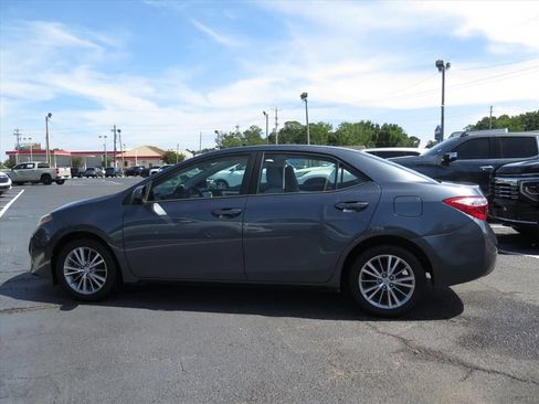 Used 2015 Toyota Corolla LE FWD image 6
