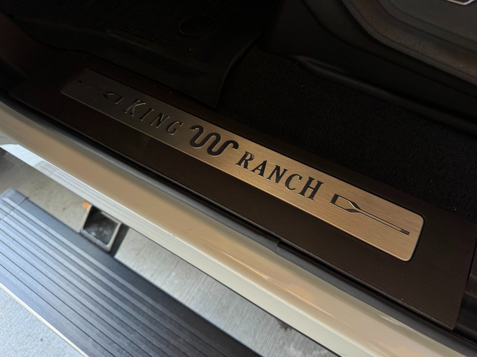 Used 2022 Ford F350 King Ranch w/ King Ranch Ultimate Package AWD/4WD image 82