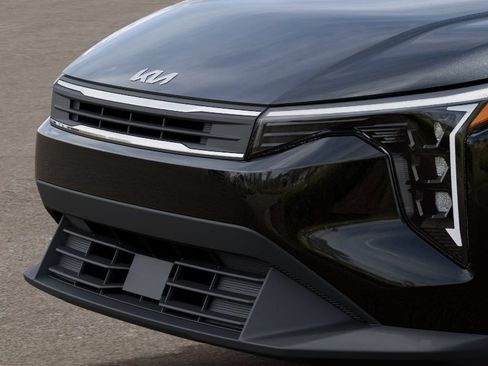 New 2026 Kia K4 FWD image 14