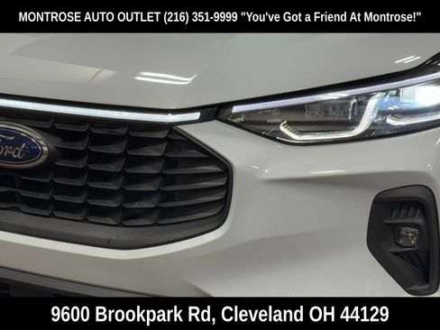 Used 2025 Ford Escape Platinum image 54