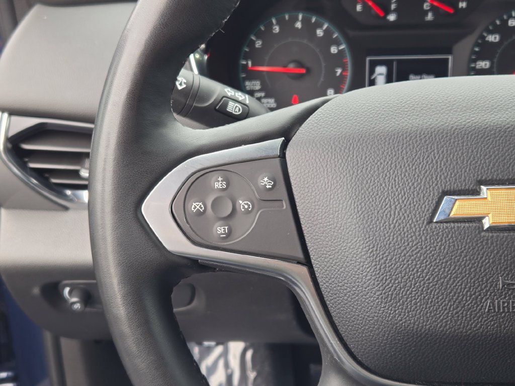 Used 2023 Chevrolet Traverse LT FWD image 40