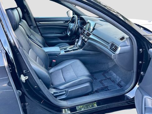 Used 2018 Honda Accord Sport image 25