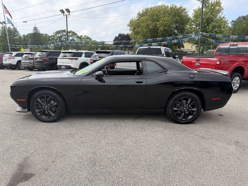 Used 2020 Dodge Challenger GT w/ Blacktop Package AWD/4WD image 4