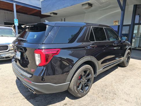Used 2022 Ford Explorer ST w/ Equipment Group 401A AWD/4WD image 2