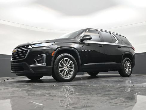Used 2023 Chevrolet Traverse LT FWD image 20