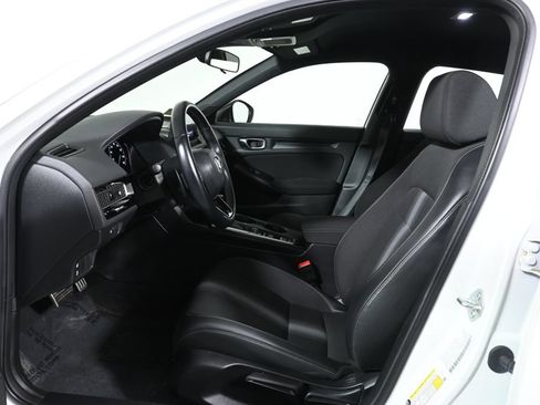 Used 2023 Honda Civic Sport image 3