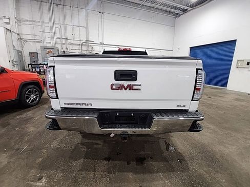 Used 2018 GMC Sierra 1500 SLE w/ Suspension Package, Off-Road AWD/4WD image 5