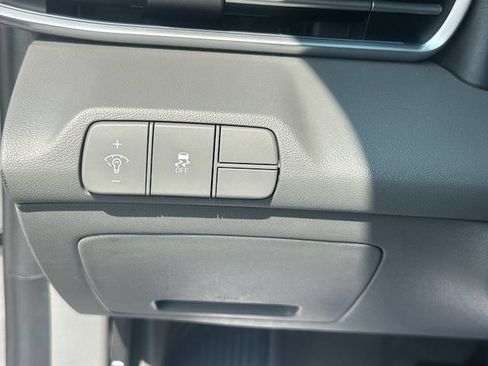 Used 2024 Hyundai Elantra SEL w/ Convenience Package FWD image 25