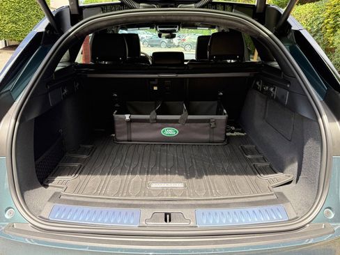 Used 2026 Land Rover Range Rover Velar Autobiography image 4