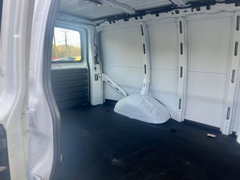New 2025 Chevrolet Express 2500 Work Van image 9